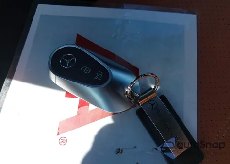 2024 Mercedes-Benz C 300 z USA, uszkodzony, nr VIN W1KAF4GB9RR205901